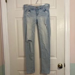 Hollister Distressed Light Washed Strait leg jeans
